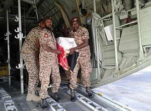 جثمان أول قتيل من القوات السودانية باليمن لحظة وصوله مطار الخرطوم ـ الجمعة 29 يناير 2016.. صورة من المكتب الاعلامي لرئاسة الجمهورية جثمان أول قتيل من القوات السودانية باليمن لحظة وصوله مطار الخرطوم ـ الجمعة 29 يناير 2016.. صورة من المكتب الاعلامي لرئاسة الجمهورية