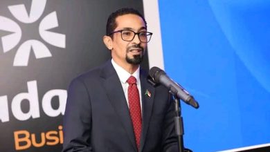 وزير الاتصالات والتحول الرقمي أحمد الدرديري غندور