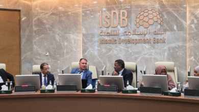 السودان يتحرك لتسوية متأخرات البنك الإسلامي واستئناف تمويل المشروعات