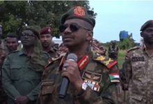 قائد الفرقة الرابعة مشاة اللواء ركن إسماعيل الطيب