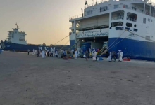 صورة لإحدى البواخر في ميناء سواكن