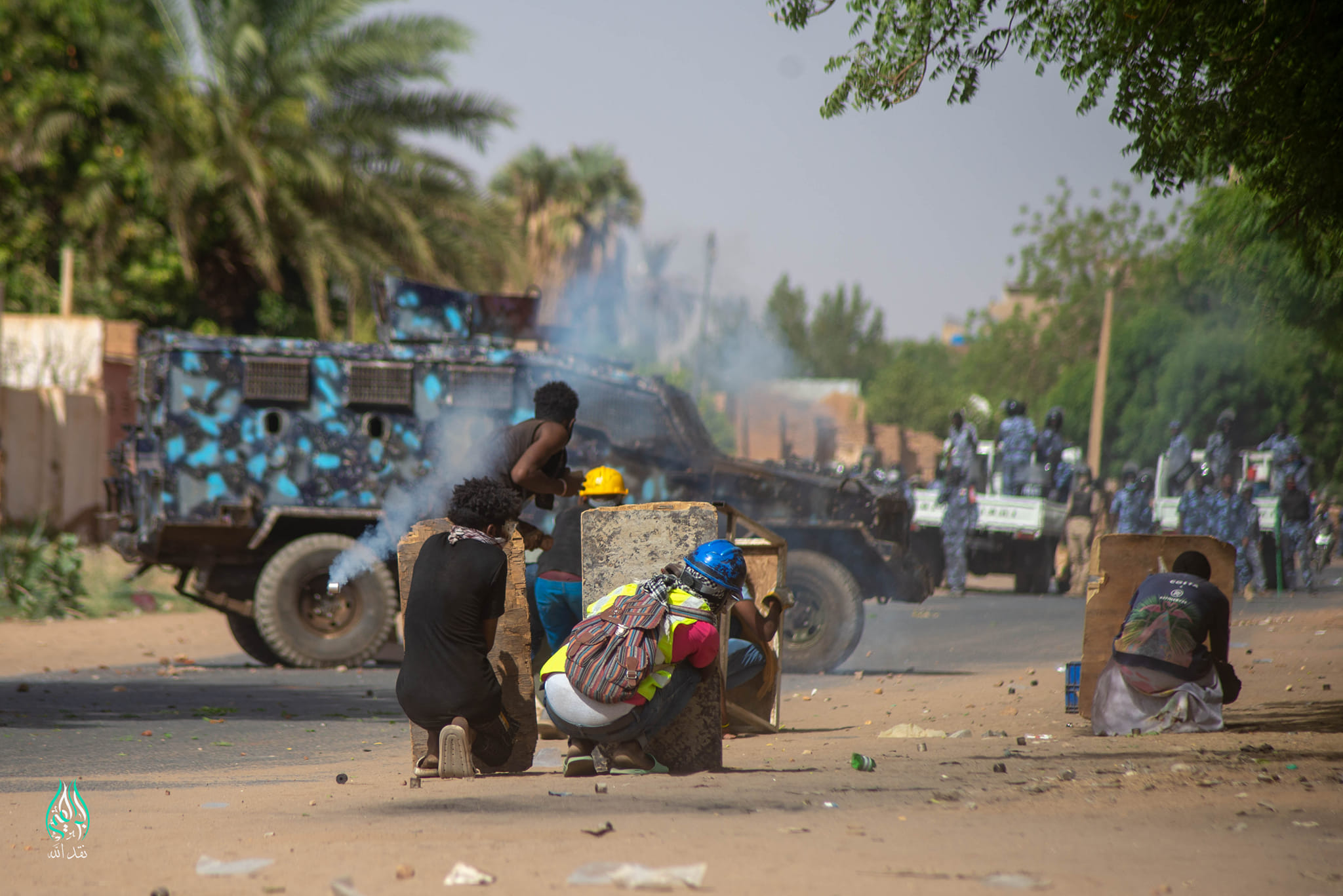 الشارع السوداني لا يهدأ