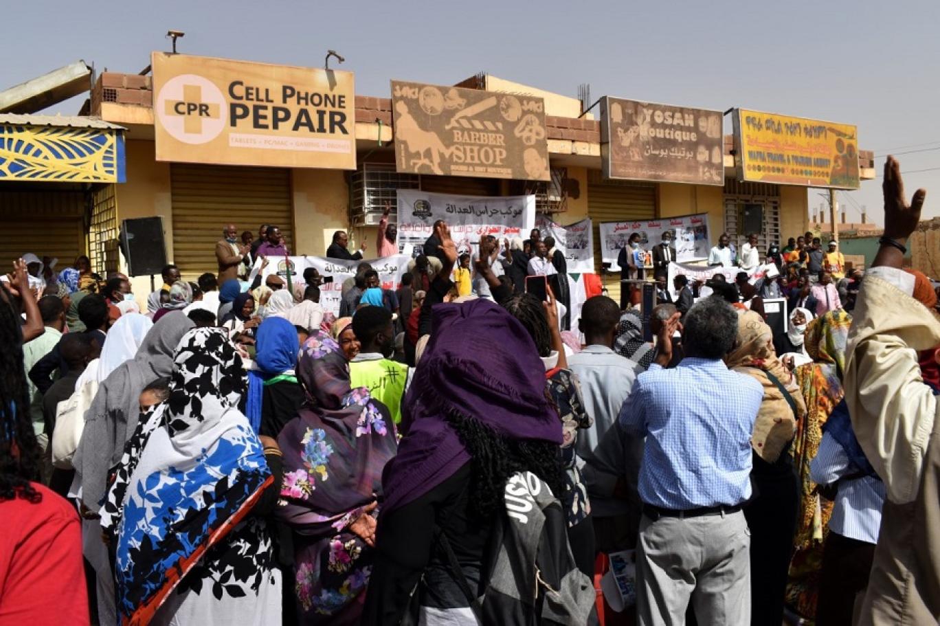 كانت الحكومة السودانية قد قامت مطلع فبراير بزيادة الحد الأدنى للأجور (اندبندنت عربية - حسن حامد)