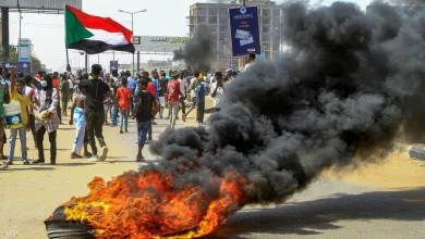 متظاهرو السودان يطالبون بدولة مدنية