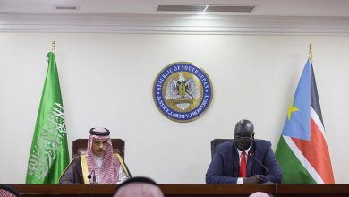 وزير الخارجية السعودي ونظيره الجنوب سوداني بجوبا