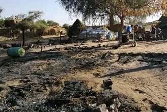 حرق قرية في اقليم دارفور