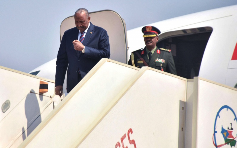 مخاوف سودانية من إعادة تدوير الجنرال البرهان